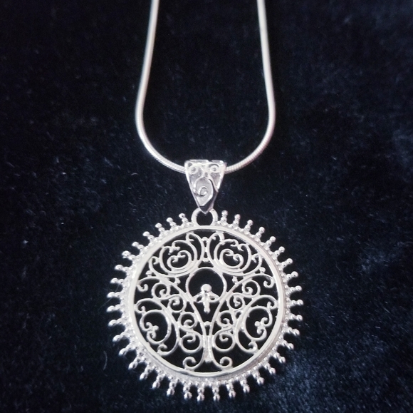 Sterling Silver Pendant Filigree W/Chain - Picture 1 of 7